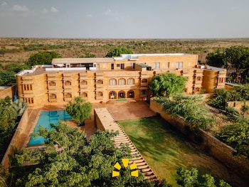 Golden Haveli,Postal Colony,4 star