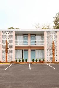 starlight motor inn