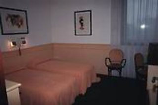 Milano,Padova>>Cadoneghe,4 star