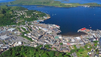 largieside self catering