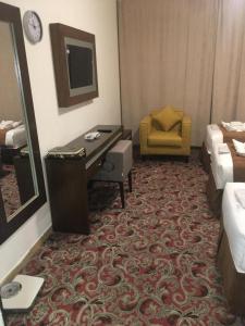 room-image