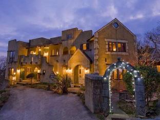 izukogen onsen english style hotel kaedean