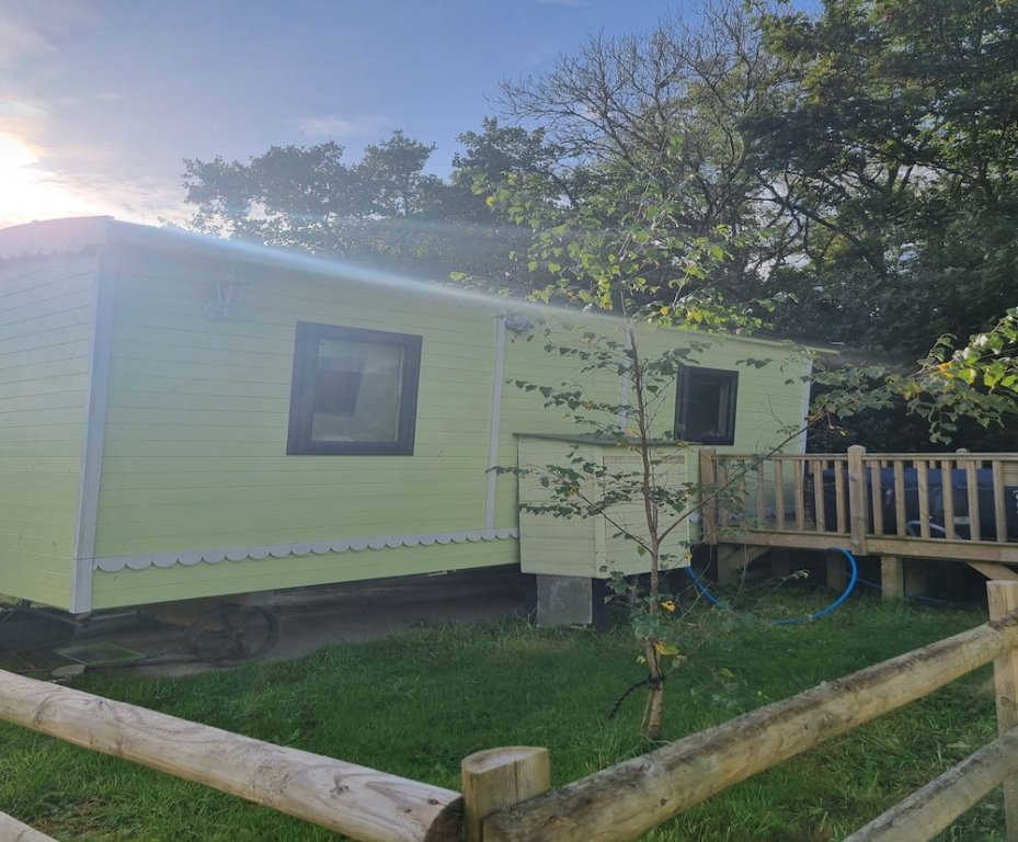 shepherds hut riverview 5