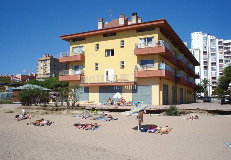 Quintasol,Near Santa Susanna Beach,1 star
