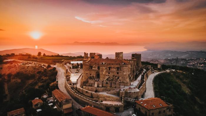 Castello Di Rocca Cilento,Laureana Cilento>>Cilento,5 star