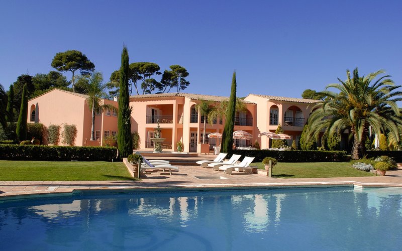 Hotel Imperial Garoupe,Near Garoupe Beach,5 star