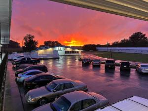 Motel Boutique By Wolf Inn,Sandusky>>Milan,2.5 star