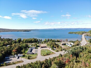 Mccauley's Havilland Bay,Sault Ste. Marie>>Goulais River,2.5 star