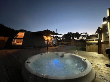 Moonlight Tent,Tenby>>Pembrokeshire,1 star