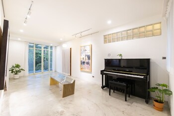 owlstay jiufen green ray