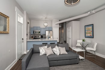 heart of mainstrasse apt 3