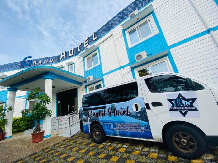 grand hotel clark