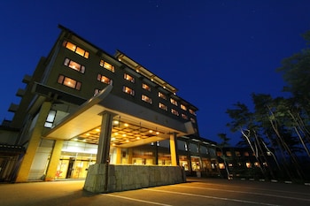 Yahatakan,Near Sado Museum,3 star
