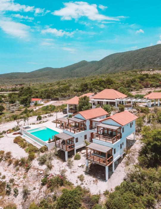 Altos De La Caobita,Dominican Republic>>Azua,2.5 star