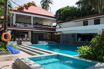 White House Beach Resort,Near Happy Dreamland,3 star