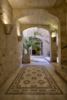 rose of rhodes palazzo