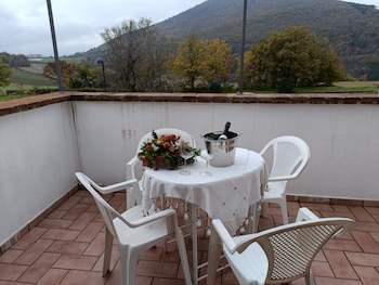 Borgo Delle Rondini Relax Home,Italy>>Genga,0 star