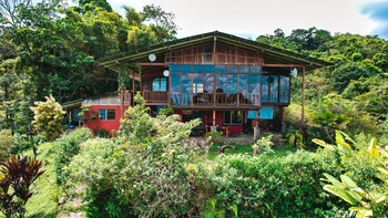 Birds & Breakfast,Costa Rica>>La Tigra,2 star