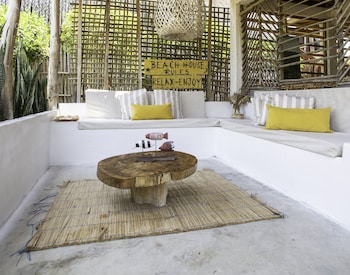 Morena Beach,San Bernardo Del Viento>>Moñitos,3 star