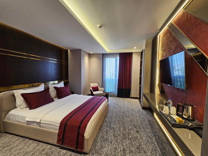 asur imperial hotel
