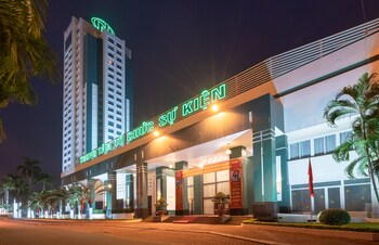 nam cuong hai duong hotel