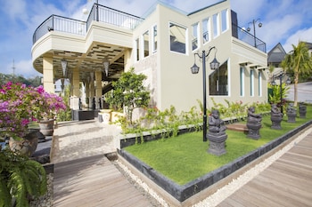 Flamingo Dewata Pool Villa,Kuta>>Bali,4 star