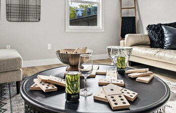 Spacious Downtown Apartment Walk To Old Town Fc!,United States Of America>>Fort Collins,0 star