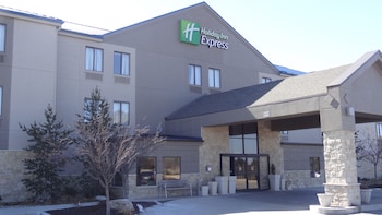 holiday inn express kansas city bonner springs by ihg