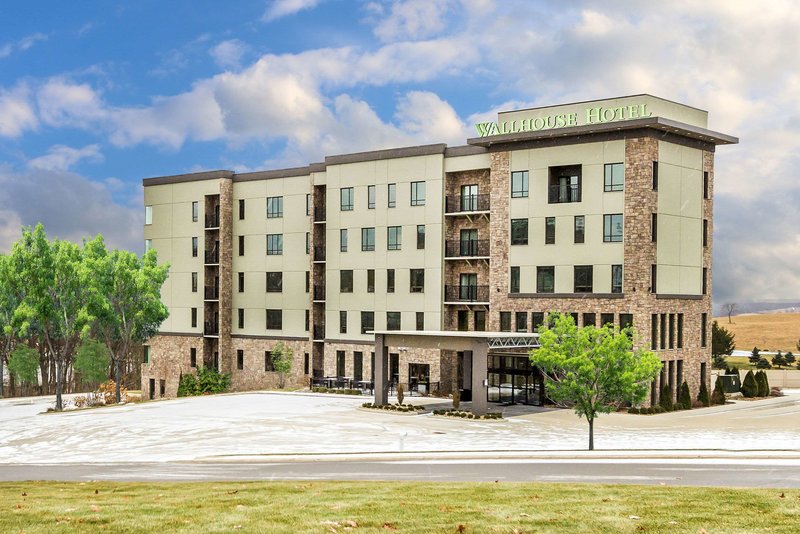 The Wallhouse Hotel, Ascend Hotel Collection,New Philadelphia>>Millersburg,3 star