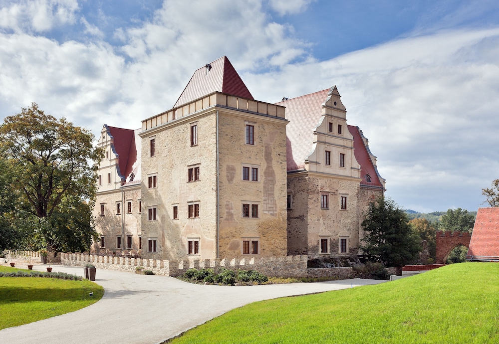 Uroczysko Siedmiu Stawów Luxury Hotel,Gola Dzierzoniowska>>Dzierzoniow,4 star