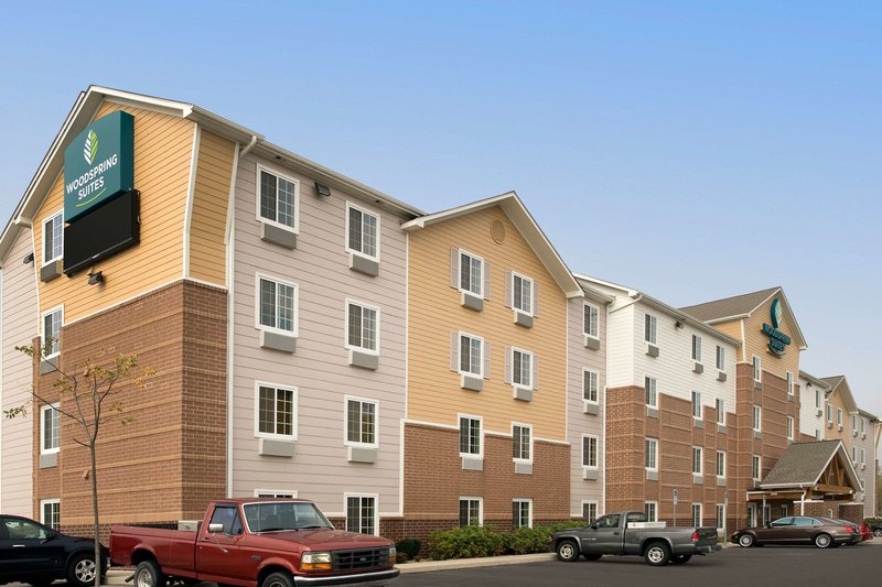 extended stay america select suites cleveland airport