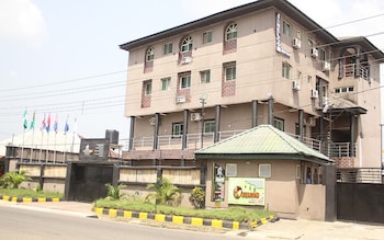 De Nelcom Resorts,Nigeria>>Uyo,2.5 star