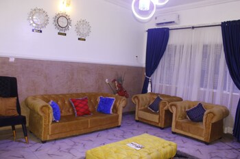 Eliana Elios Luxury Homes,Nigeria>>Uyo,2.5 star