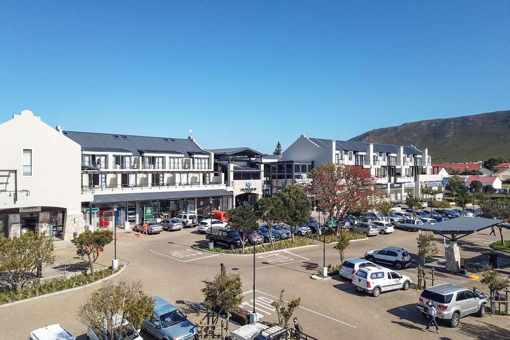 Whale Coast All Suite Hotel,Hermanus>>Cape Town,4 star
