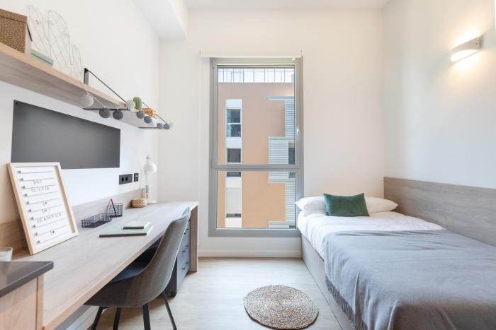 Micampus Barcelona,Badalona>>Alella,3 star