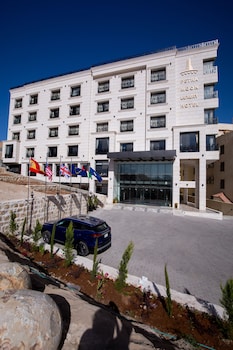 petra moon luxury hotel