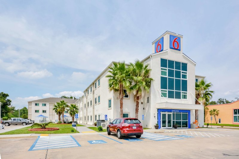 motel 6 biloxi ms beach