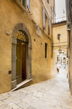 the balcony suite piazza del campo view