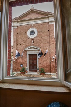 Lodge 106,Italy>>Siena,0 star