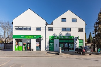 Super Apart Obywatelska,Poland>>Warsaw,2.5 star