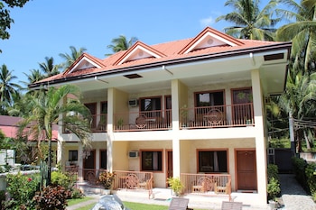 Wellbeach Dive Resort,Dauin>>Central Visayas,3 star