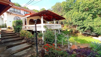 Hotel Casa Blanca,Near Ocotal Beach,3 star