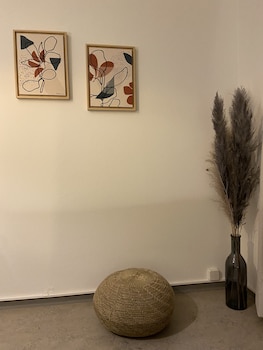 k190 2bdr apartment close to zurich airport