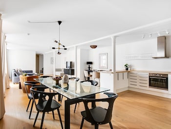 sanders city pleasant 4 bdr apt in the capital