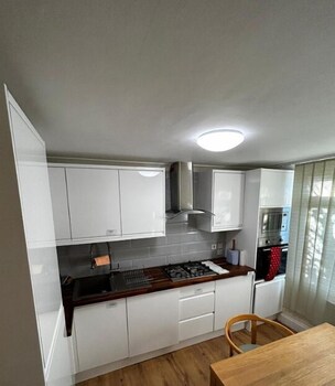 Whole House Cottage  With Huge Garden,London>>Bromley,3 star