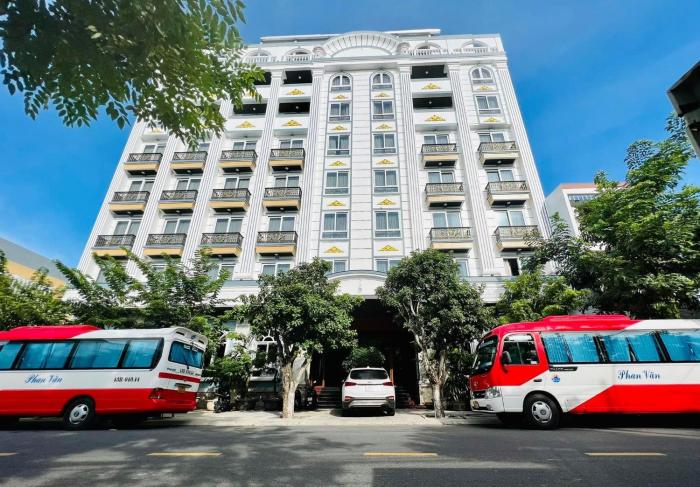 phan van 2 hotel and apartments