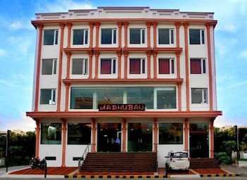 Hotel Madhuban,Devpura,3 star