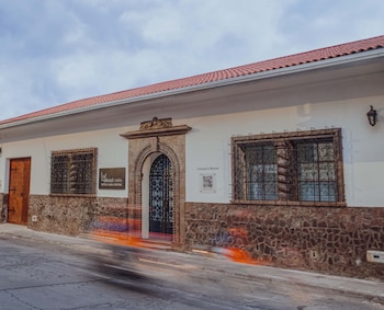 Wanderlot- Hotel Plaza Central,Ecuador>>Riobamba,3 star