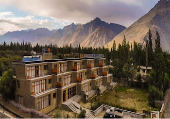 The Dunes Boutique Hotel,Leh>>Hunder,3 star