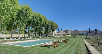 Domaine De Privadiere,Nimes>>Garrigues-Sainte-Eulalie,5 star